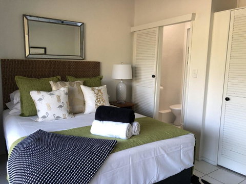 Absolute Beachfront - Tourism Cairns 1