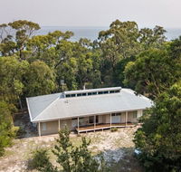 Acacia Lakehouse - The lake at your doorstep - Tourism Cairns