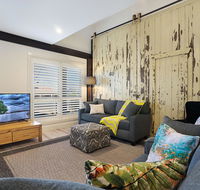 Accommodation Hunter - James Street Morpeth - Tourism Cairns