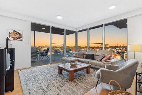 EAST34/60 - Urban Sanctuary - Tourism Cairns 0