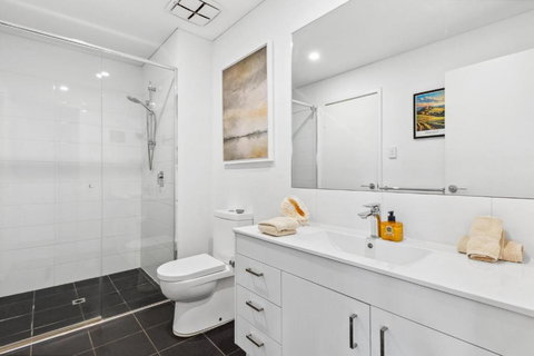 EAST34/60 - Urban Sanctuary - Tourism Cairns 4