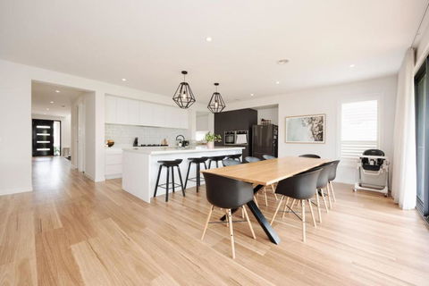 EDEN Spacious Torquay Family Escape - Tourism Cairns 0