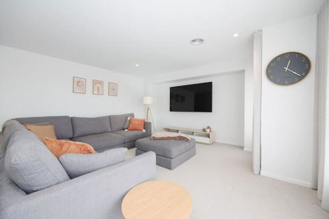 EDEN Spacious Torquay Family Escape - Tourism Cairns 3