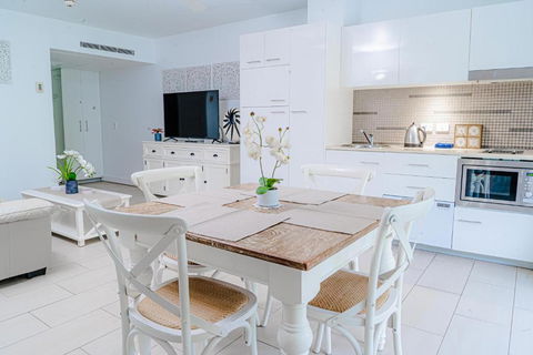 DRIFT PALM COVE- Private 2 Bed -Apartment 2204 - Tourism Cairns 1