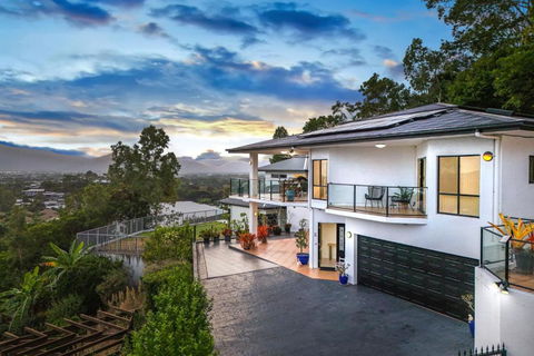 Elevate Your Stay At Cloud Nine - Tourism Cairns 2