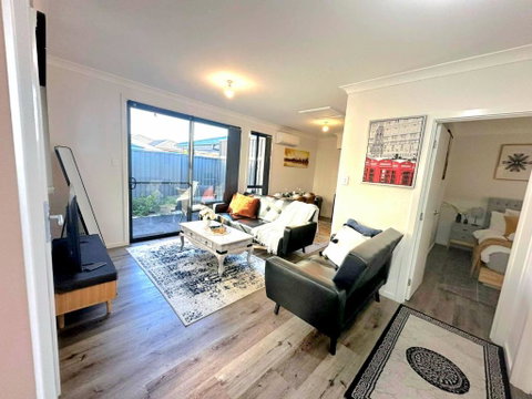 Entire 2br, Hideaway - Tourism Cairns 0