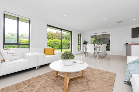 Entire Home In Mount Barker - Tourism Cairns 1