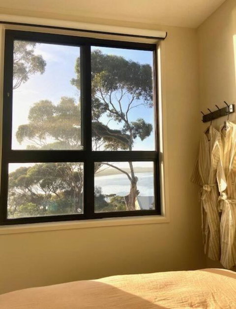 Essence Kangaroo Island - Tiny Home American River - Tourism Cairns 2