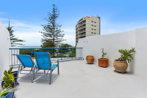 Fairseas Golden Beach - Tourism Cairns 0