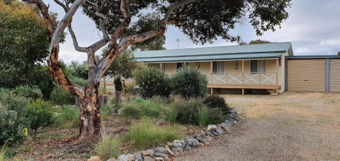 Family Friendly Beach House - Tourism Cairns 1