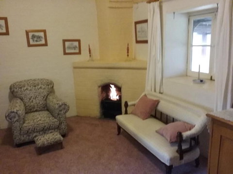 Fernbrook Cottage - Tourism Cairns 3