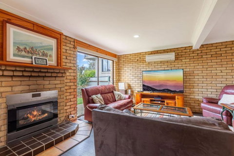 Fingal Snow Vinces Place 108 Gippsland Street - Tourism Cairns 3