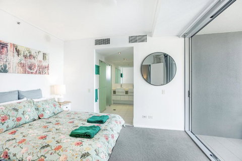 Flexible Inner City Apartment With WiFi - Tourism Cairns 4