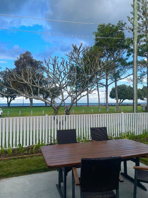 Flinders Seaside Cottage - Tourism Cairns 2
