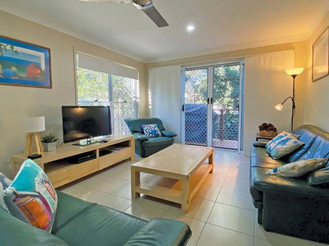 FLIP FLOP INN - Tourism Cairns 2