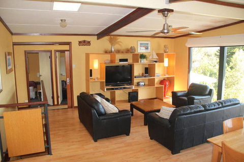 Gabbadah Beach House - Tourism Cairns 2