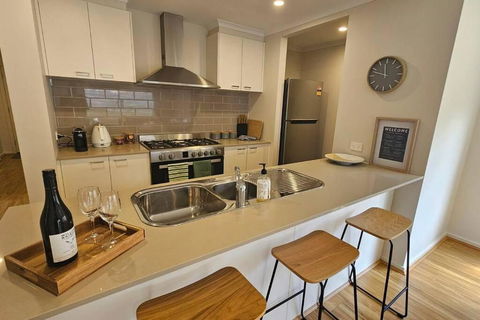 Getaway On Amaroo Way - Tourism Cairns 4