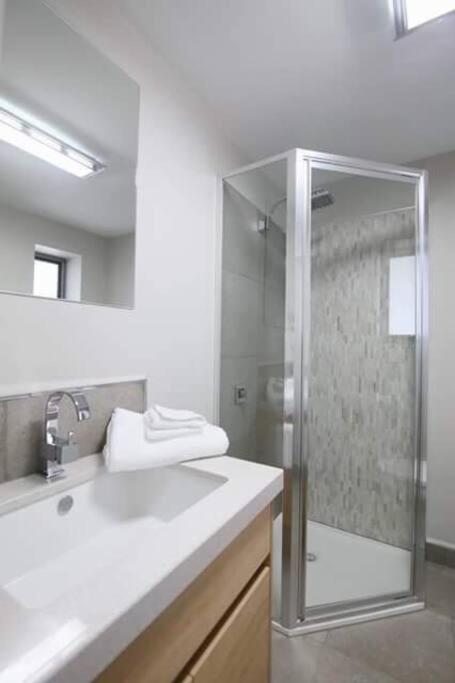 Haven House - River Edge Apartment - Tourism Cairns 3