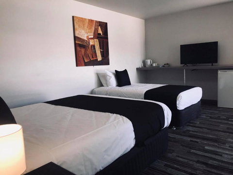 Guiding Star Motel & Hotel - Tourism Cairns 4