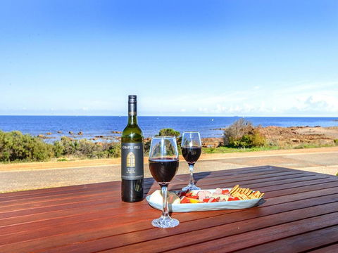 High Tide - Beachfront Pet-friendly - Tourism Cairns 3