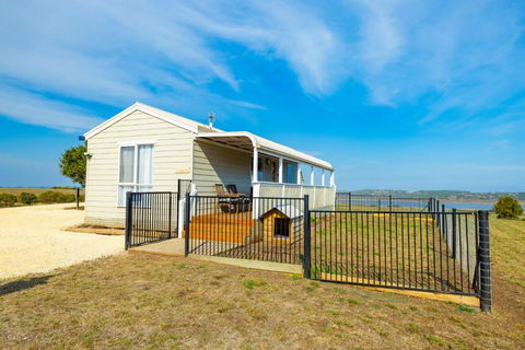 High View Family Cottages - Tourism Cairns 2