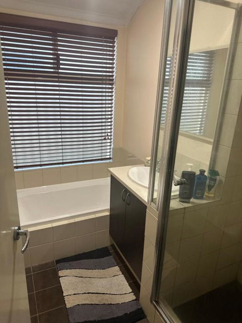 Home Away From Home In Northern Suburb Of Perth - Tourism Cairns 1