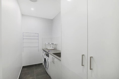 Illalangi-Modern Escape & Views - Tourism Cairns 2