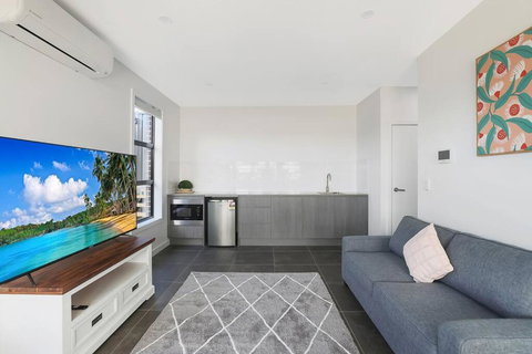 Illalangi-Modern Escape & Views - Tourism Cairns 3