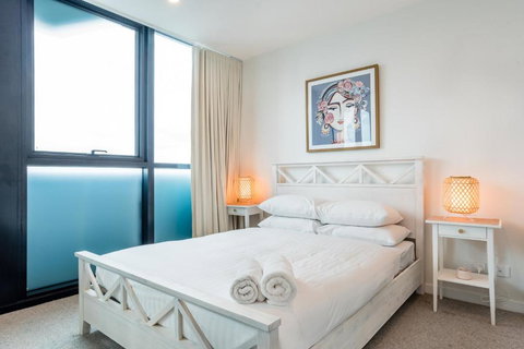 Impeccable 2-Bed With Pool & Outdoor Dining - Tourism Cairns 1