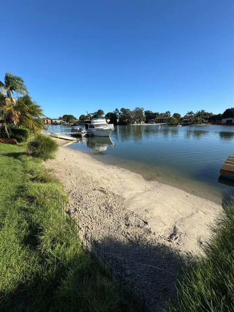 House And Van On The River - Tourism Cairns 0