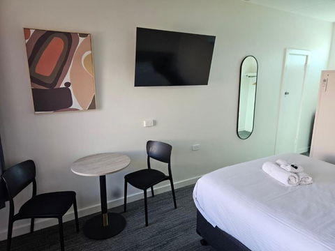 International Hotel Motel - Tourism Cairns 1