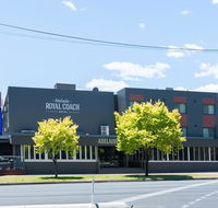 Adelaide Royal Coach - Tourism Cairns