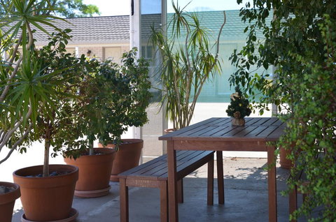 Alexander Motor Inn - Tourism Cairns 2