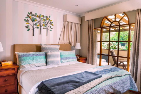 Amble At Hahndorf - Tourism Cairns 0