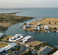 Anchored - Access to the Gippsland Lakes - Tourism Cairns