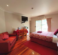 Angela's Beach Stays - Tourism Cairns