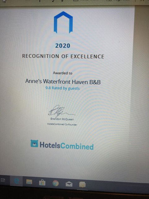 Anne's Waterfront Haven B&B - Tourism Cairns 1