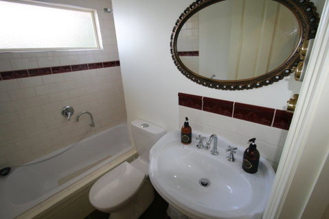 Annies Garden Cottage - Tourism Cairns 3