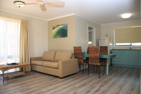 Aqua Villa Holiday Apartments - Tourism Cairns 1