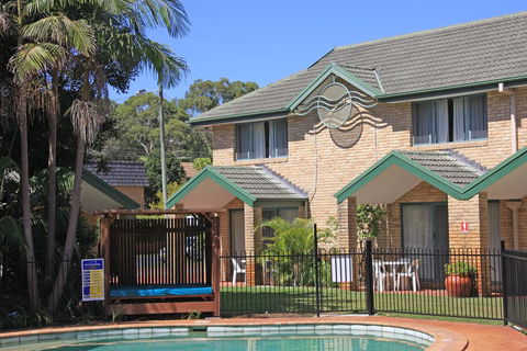 Aqua Villa Holiday Apartments - Tourism Cairns 0