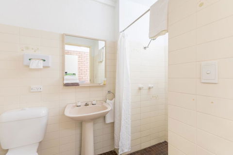 Aquajet Motel - Tourism Cairns 1