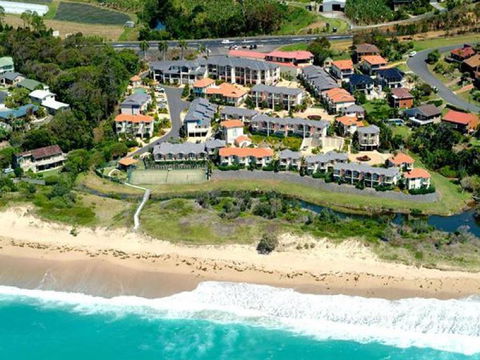 Aqualuna Beach Resort - Unit 25 - Tourism Cairns 0