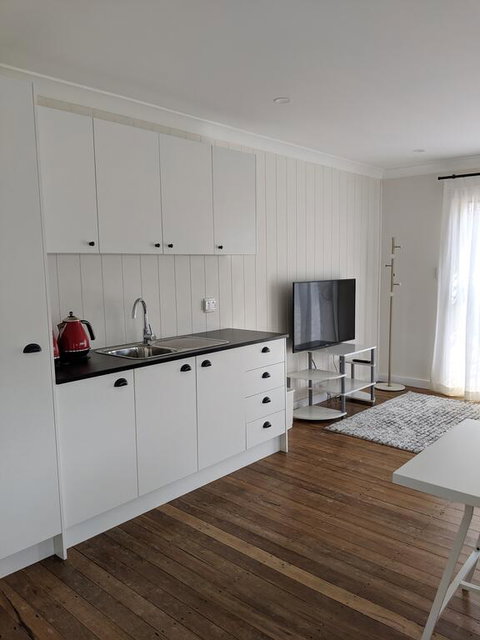 Araluen Motor Lodge - Tourism Cairns 2