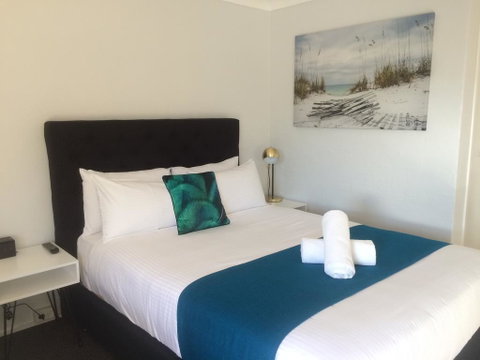 Araluen Motor Lodge - Tourism Cairns 0