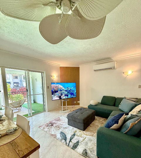 Luxury 2Bed 2bath Poolview Apartment With Lift And 4pools - Tourism Cairns 1