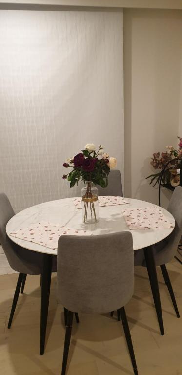 M-city Apartment - Tourism Cairns 0