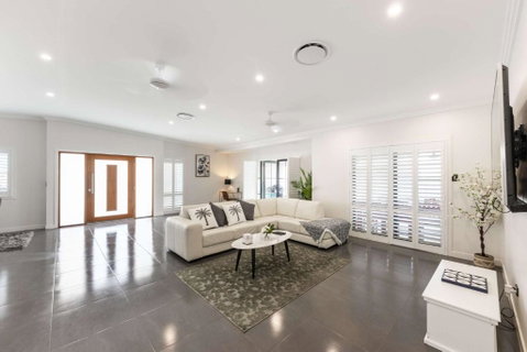 Magic On MacArthur - Tourism Cairns 1