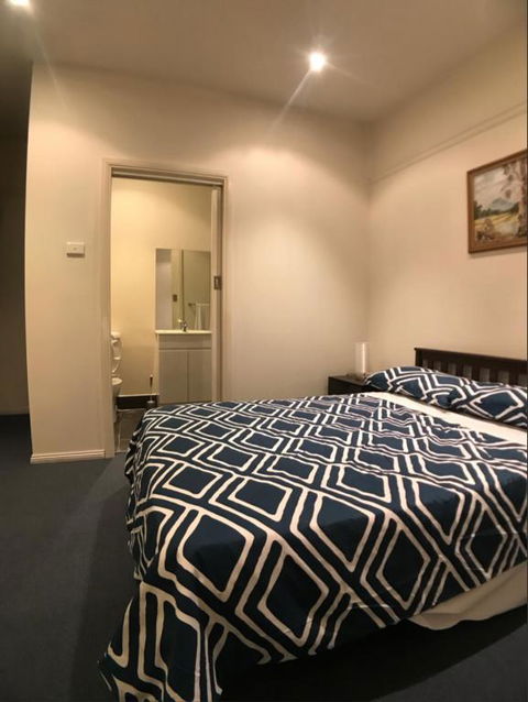 Malvern Backpackers - Tourism Cairns 3