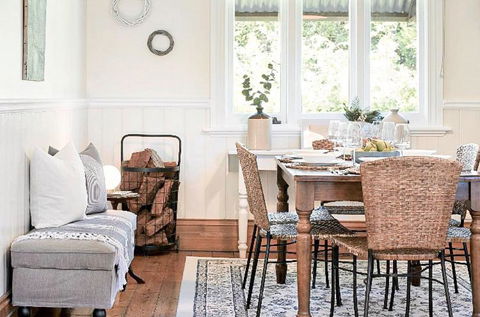 MARIGOLD COTTAGE Charming 1870s Central Daylesford Cottage - Tourism Cairns 3