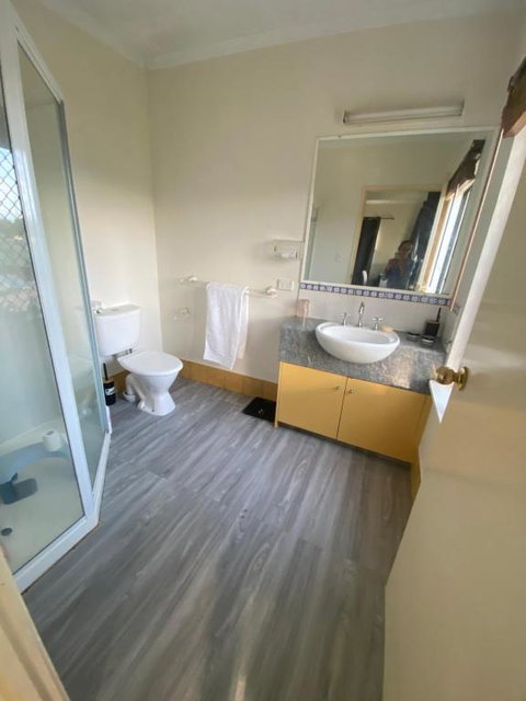 Master Ensuite And Private Balcony - Tourism Cairns 2